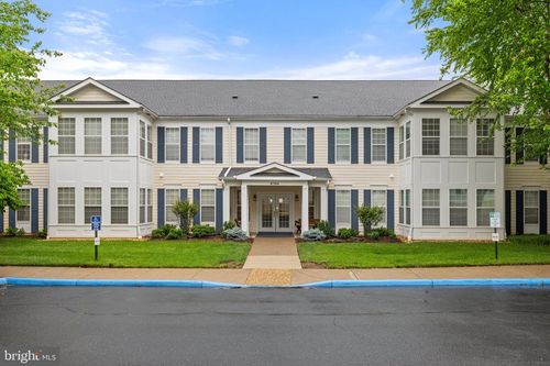 unit-204-6704 Holly Farm Ln, WARRENTON, VA, 20187-7278 | Card Image