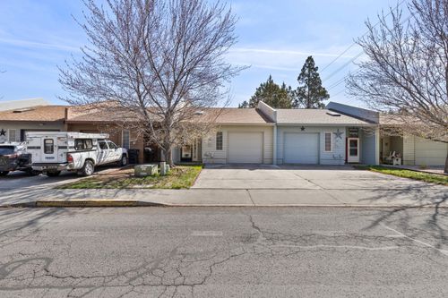 986 Se Centennial St, Bend, OR, 97702-1436 | Card Image