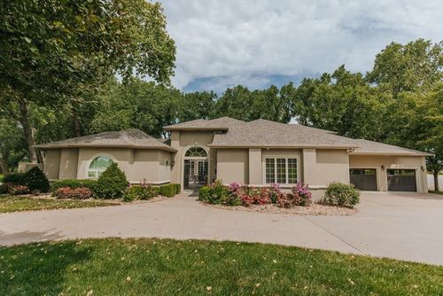 2460 Dundee Ln, Salina, KS, 67401-7139 | Card Image