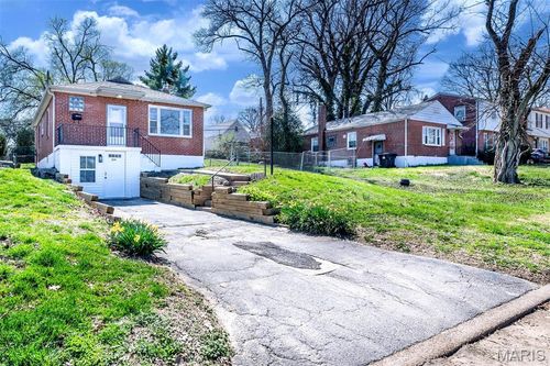 8370 Orchard Ave, Saint Louis, MO, 63132-2820 | Card Image