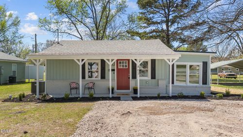 403 W Noble St, Selma, NC, 27576-2719 | Card Image