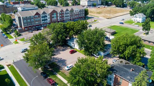 512 W 11th St Street, Sioux Falls, SD, 57104 | Card Image