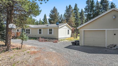 11660 Burlwood Dr, La Pine, OR, 97739-9381 | Card Image