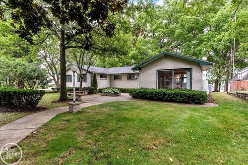 8178 Lakeshore Rd, Burtchville, MI, 48059-1321 | Card Image