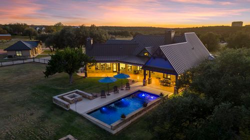901 Crown Ln, Burnet, TX, 78611-4142 | Card Image