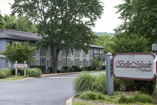 apt-20-21 Vaughns Gap Rd, Nashville, TN, 37205-4321 | Card Image