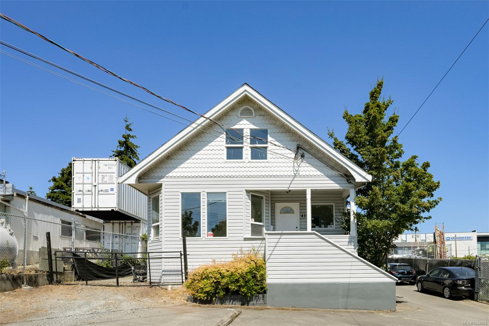 Commercial Sale in Victoria