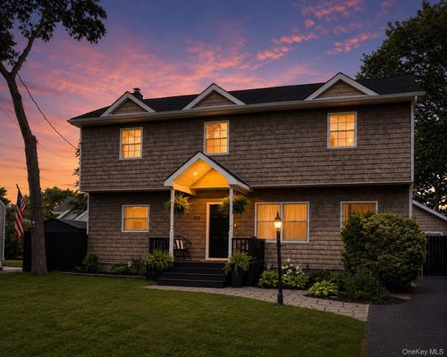 105 Highland Ave, Patchogue, NY, 11772-2206 | Card Image