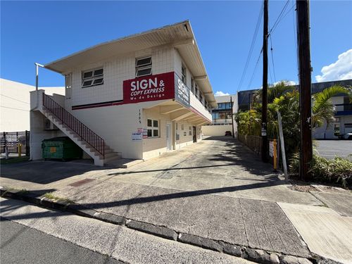 1302 Young St, Honolulu, HI, 96814-1828 | Card Image