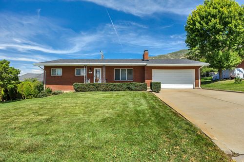 539 E 250 N, Centerville, UT, 84014-2069 | Card Image