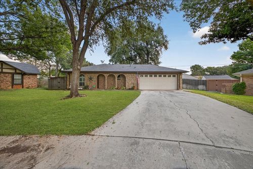1613 Trinity Ct, Bedford, TX, 76022-7554 | Card Image