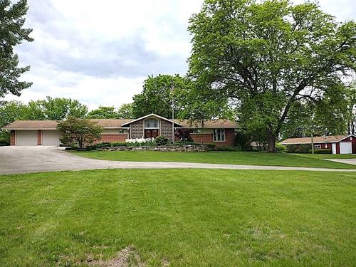4910 Kilburn Ave, Rockford, IL, 61101-1746 | Card Image