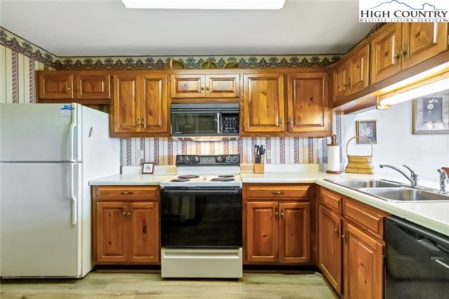 200-F - 170 Crestview Ln, Condo with 1 bedrooms, 1 bathrooms and null parking in Sugar Mountain NC | Image 17