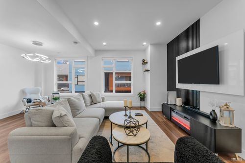 33-5858 132 St, Surrey, BC, V3X1N1 | Card Image