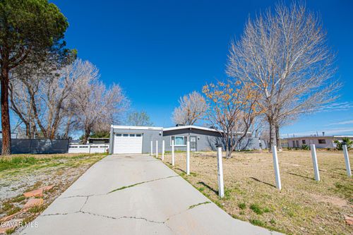16947 Sunnyslope Ave, North Edwards, CA, 93523-3407 | Card Image