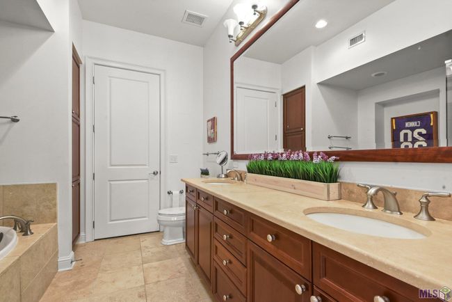 APT-201 - 998 Stanford Ave, Condo with 2 bedrooms, 2 bathrooms and 2 parking in Baton Rouge LA | Image 8