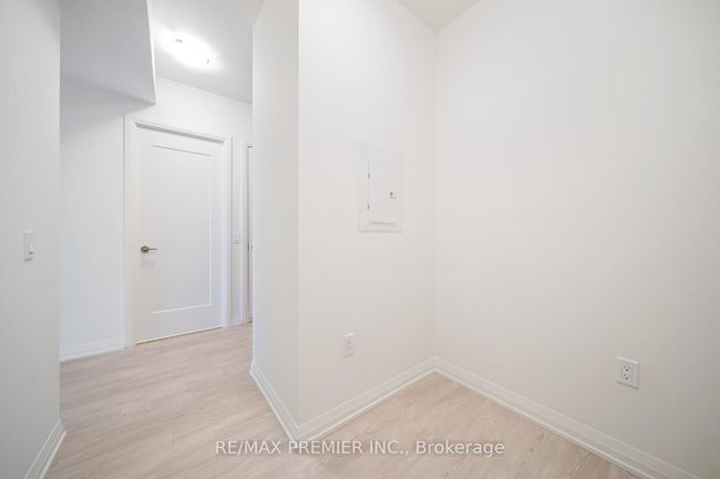 330 - 8960 Jane St, Condo with 2 bedrooms, 2 bathrooms and 1 parking in Concord ON | Image 4