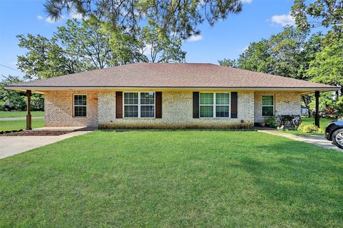708-712 Seven Oaks Rd, Bonham, TX, 75418-3138 | Card Image