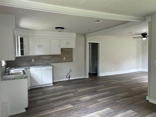 612 W Broadway St, Anadarko, OK, 73005-2427 | Card Image