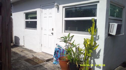 back-house-412 Macy Street, West Palm Beach, FL, 33405 | Card Image