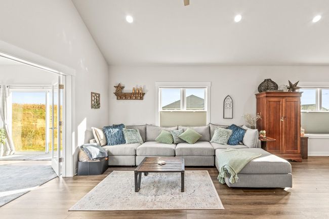 1 - 6558 Vista Vly, Condo with 3 bedrooms, 3 bathrooms and null parking in WINDSOR WI | Image 19