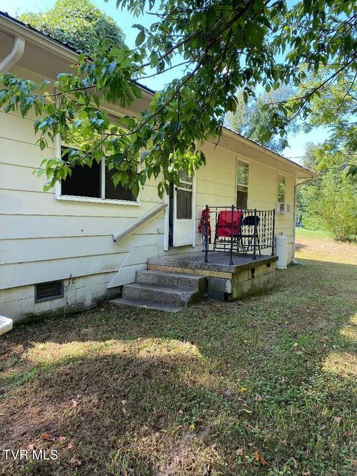 250 Media St, Pennington Gap, VA, 24277-2458 | Card Image