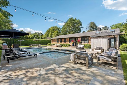 30 Breese Ln, Southampton, NY, 11968-4004 | Card Image