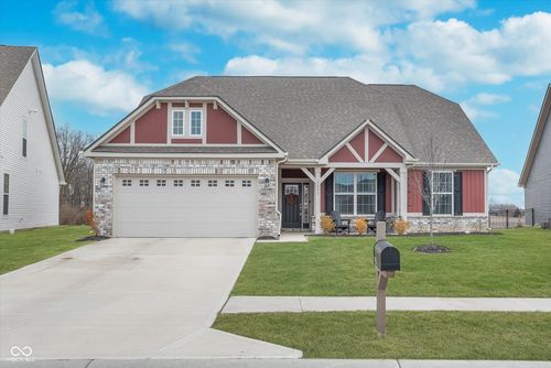 1051 Macoun Dr, Westfield, IN, 46074-6116 | Card Image