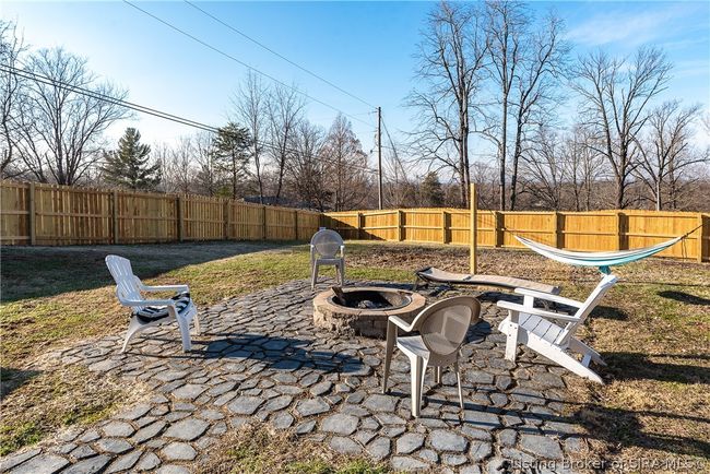 8408 Locust Dr, Home with 4 bedrooms, 3 bathrooms and null parking in Charlestown IN | Image 7