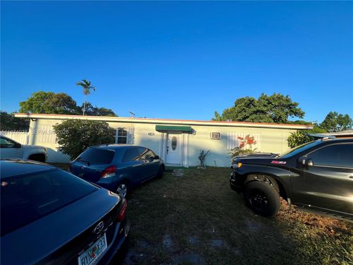 17101 Nw 47th Ave, Miami Gardens, FL, 33055-4266 | Card Image