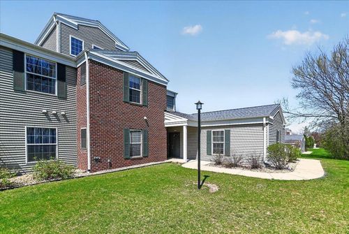 5431 Patriot Drive, Madison, WI, 53718 | Card Image