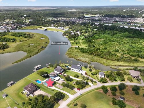 4228 Scenic Dr, Dickinson, TX, 77539-3687 | Card Image