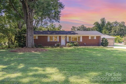2011 Mountain Creek Rd, Albemarle, NC, 28001-8556 | Card Image
