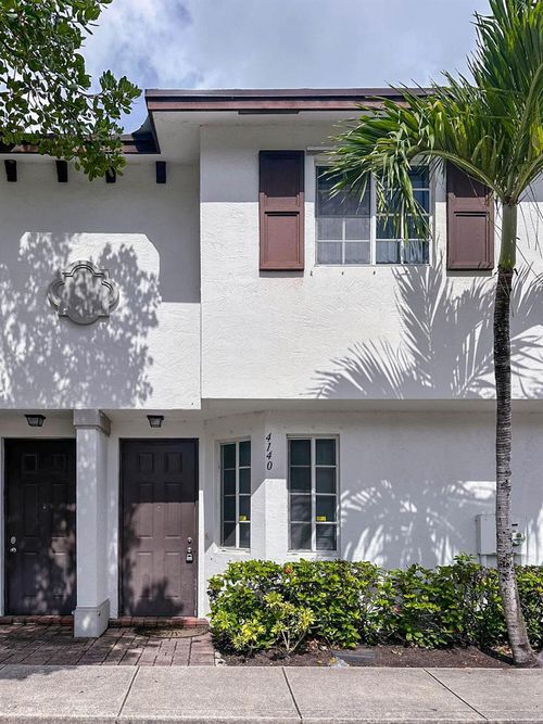 4140 Napoli Lake Dr, Riviera Beach, FL, 33410-7503 | Card Image