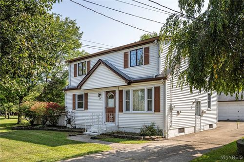 195 Delray Ave, West Seneca, NY, 14224-1842 | Card Image
