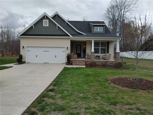 6474 Rogers Farm Rd, Pleasant Garden, NC, 27313-9728 | Card Image