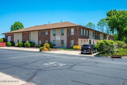 e-289 Route 33, Manalapan, NJ, 07726 | Card Image