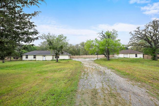 176 Cripple Crk, House other with 4 bedrooms, 3 bathrooms and 12 parking in Cedar Creek TX | Image 6
