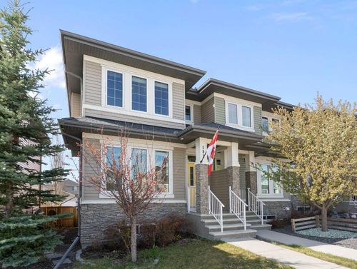 193 River Heights Dr, Cochrane, AB, T4C0Y1 | Card Image