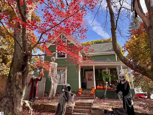 204 N Carland St, Marion, MI, 49665-9686 | Card Image