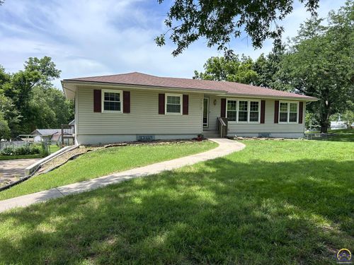 4425 Nw Lookout Ct, Topeka, KS, 66618-3231 | Card Image