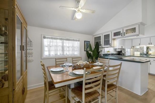 758 5 Th St, House other with 2 bedrooms, 2 bathrooms and 1 parking in CEDAR KEY FL | Image 19