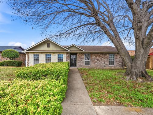 905 Brookhaven Drive, Lancaster, TX, 75134 | Card Image