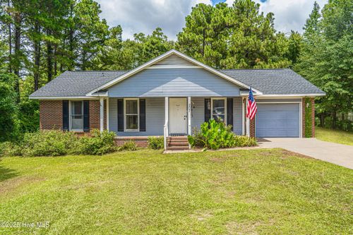 207 Whitechapel Ln, Raeford, NC, 28376-8250 | Card Image