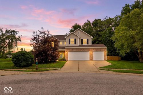 1909 Acorn Ct, Avon, IN, 46123-9438 | Card Image