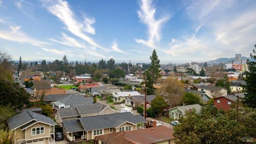 142 Cherry Street, Petaluma, CA, 94952 | Card Image