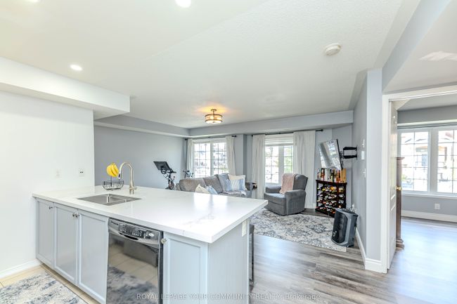 5 - 149 Isaac Devins Blvd, Condo with 2 bedrooms, 1 bathrooms and null parking in Toronto ON | Image 4