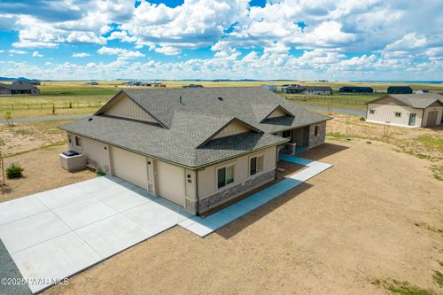 6688 E Kona Way, Prescott Valley, AZ, 86315-0240 | Card Image
