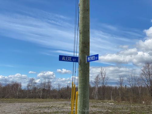 132 Alexe St, Sturgeon Falls, ON, P2B3C8 | Card Image