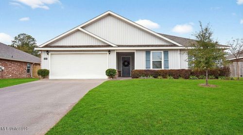 1086 Enclave Cir, Long Beach, MS, 39560-1387 | Card Image